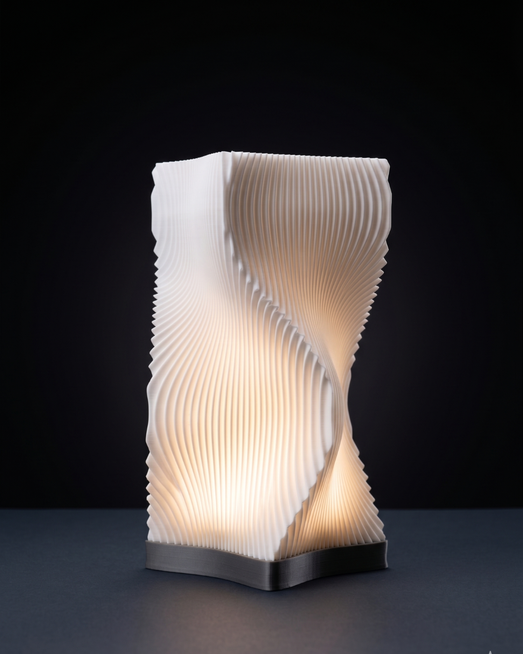 RippleGlow Lamp
