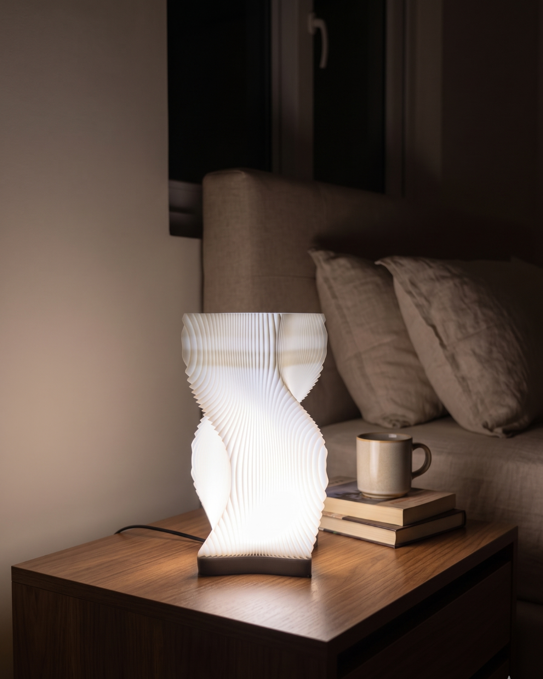 RippleGlow Lamp